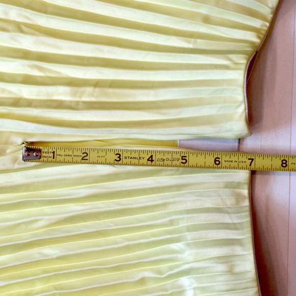 NWT Zara long yellow pleated skirt size XS - Picture 9 of 11